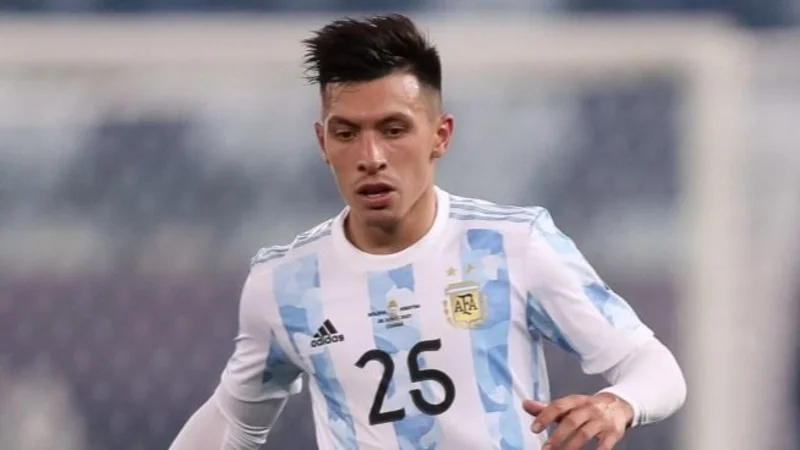 Lisandro Martínez, elogiado por el DT de Manchester United: "Es un guerrero"