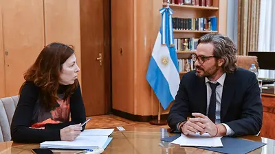 Batakis y Cafiero destacaron nivel récord exportaciones en lo que va del año Batakis y Cafiero destacaron nivel récord exportaciones en lo que va del año