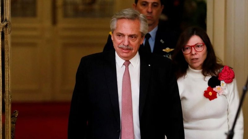 Tras la suba récord del dólar blue, Batakis está en la Rosada reunida con Alberto Fernández