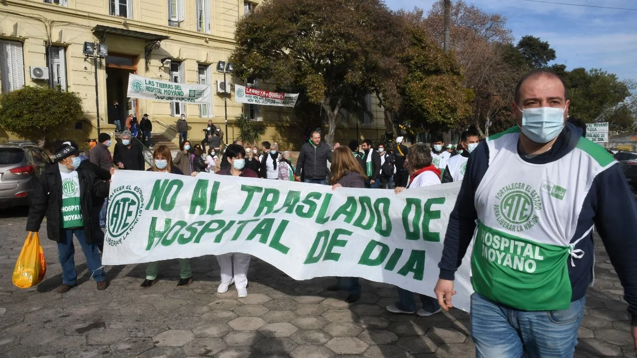 Gremios marcharon por el centro porteño y denunciaron un ajuste a la salud mental en la Ciudad