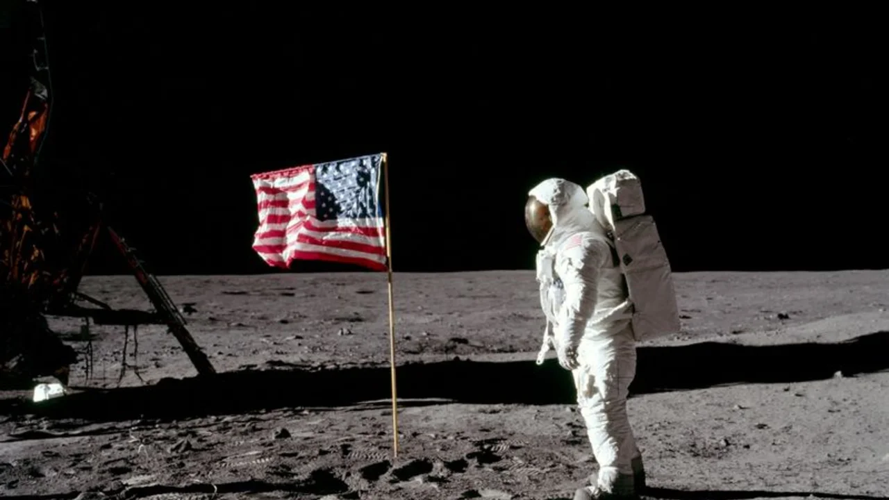 Chaqueta del astronauta Buzz Aldrin podría alcanzar entre 1 y 2 millones de dólares en subasta