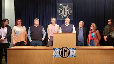 La CGT ratificó la marcha del 17 de agosto y acusó de desestabilizadores a la oposición y a empresarios La CGT ratificó la marcha del 17 de agosto y acusó de desestabilizadores a la oposición y a empresarios
