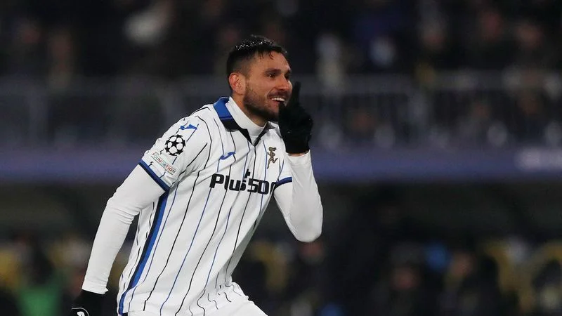 Defensor argentino del Atalanta Palomino es suspendido tras dar positivo en un control antidopaje