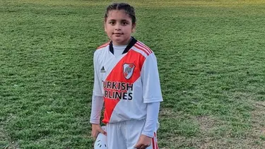 Felicitas tiene 9 años, juega al fútbol en River y sueña con la Selección