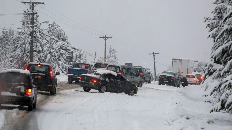 Los impactantes videos de la nieve en Chubut: se declaró la emergencia climática