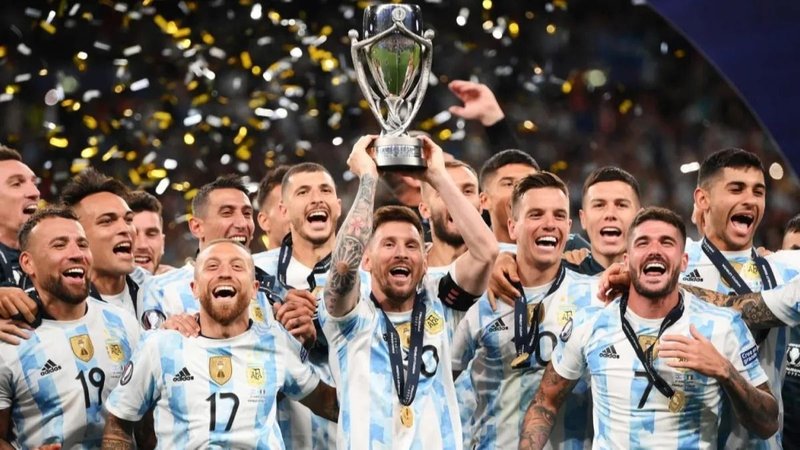 Selección Argentina, Lisandro Martínez, Manchester United, redes sociales, mercado de pases, fútbol, deportes