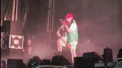 Duki enojado en su show en España. Video viral en Tik Tok. Duki enojado en su show en España. Video viral en Tik Tok.