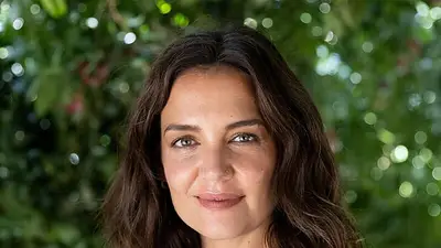 Katie Holmes escribe, dirige y actúa en su nueva película: "Es muy satisfactorio" Katie Holmes escribe, dirige y actúa en su nueva película: "Es muy satisfactorio"
