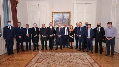 Alberto les prometió "medidas pertinentes" a los gobernadores del Frente de Todos Alberto les prometió "medidas pertinentes" a los gobernadores del Frente de Todos