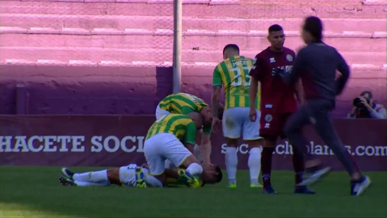Aldosivi vs Lanús: el terrible choque de cabezas que despertó la desesperación de Silva