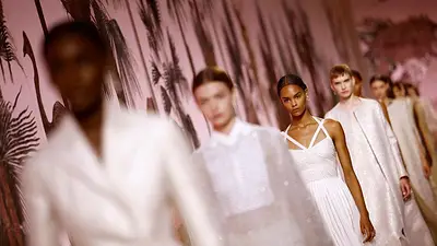 Dior presenta alta costura inspirada en la Roma clásica Dior presenta alta costura inspirada en la Roma clásica