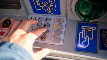 Sacar plata ya no será igual: los cajeros automáticos cambian para siempre a partir de julio