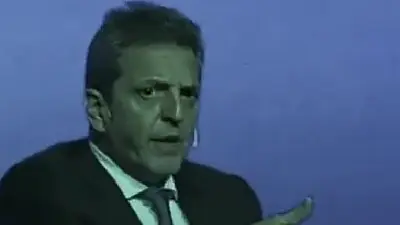 Massa sorprendió a todos con un rap: "En la unión y no en la división" Massa sorprendió a todos con un rap: "En la unión y no en la división"