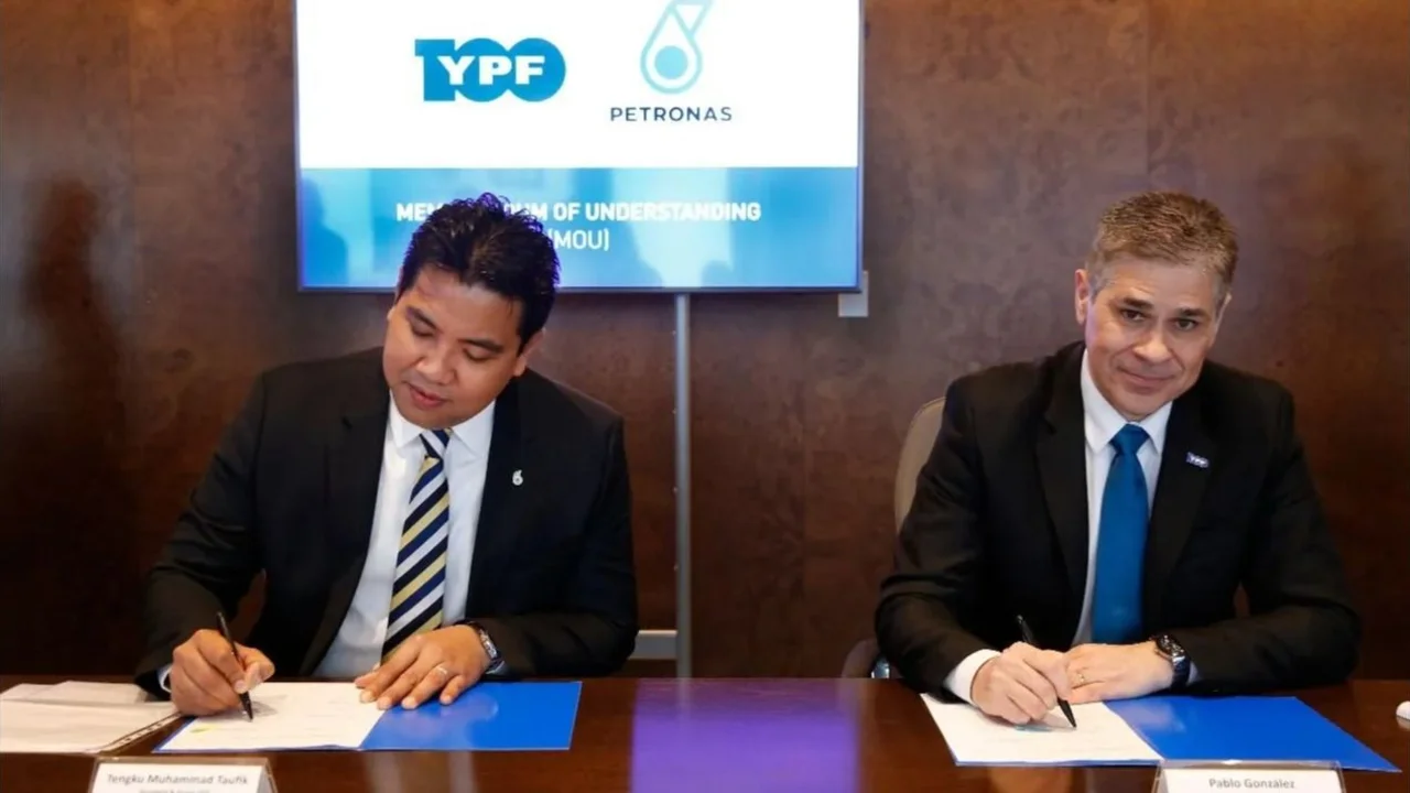 El acuerdo de GNL entre YPF y Petronas podría sumar 13.000 millones de dólares en exportaciones 