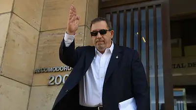 Maslatón dejó de ser uno de los armadores del candidato ultraderechista y anunció su voto a Sergio Massa, de Unión por la Patria. Maslatón dejó de ser uno de los armadores del candidato ultraderechista y anunció su voto a Sergio Massa, de Unión por la Patria.
