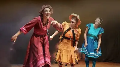 Las sobrinas de María Elena Las sobrinas de María Elena