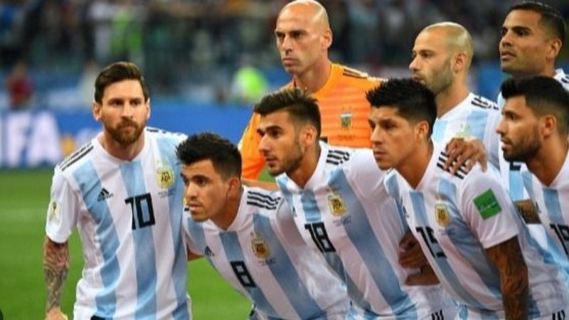 Jugó en la Selección Argentina con Messi y a los 41 años anunció su retiro