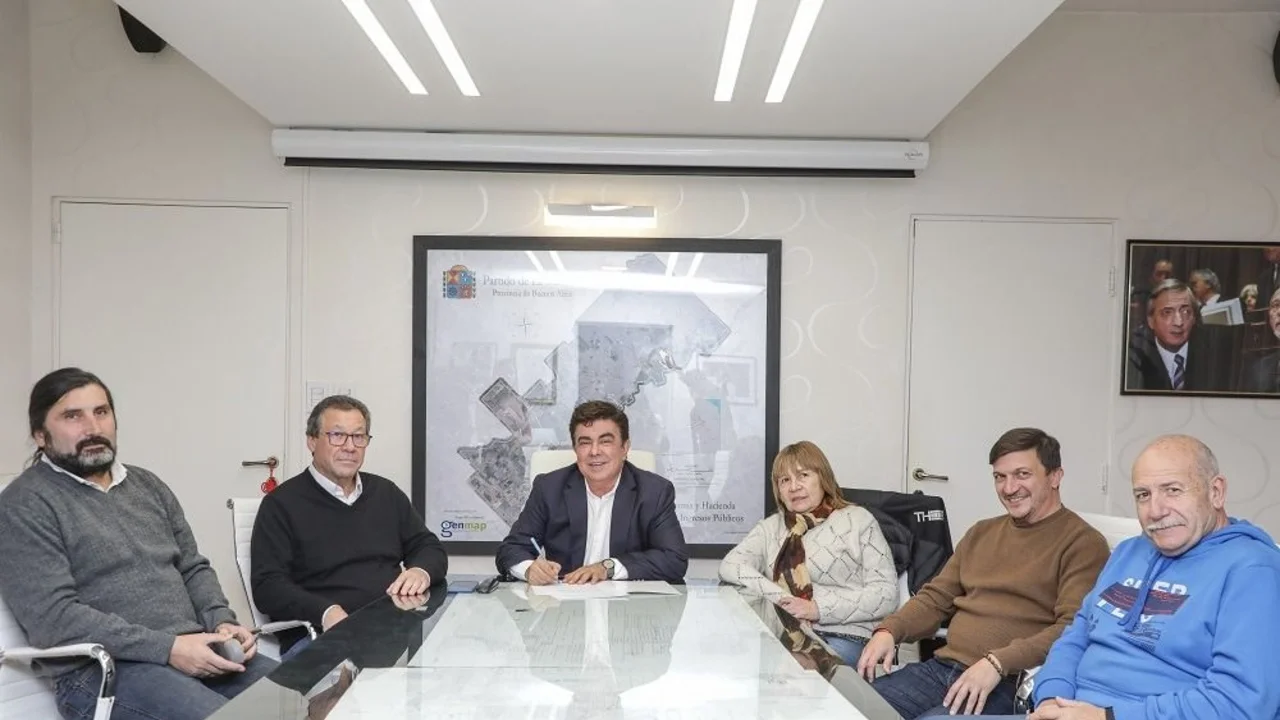 Fernando Espinoza otorga el mayor incremento salarial del país a los trabajadores municipales de La Matanza