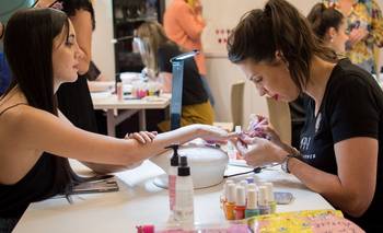 Es argentina y es la mejor nail artist del mundo: "Una incursión en el arte" | Orgullo argentino