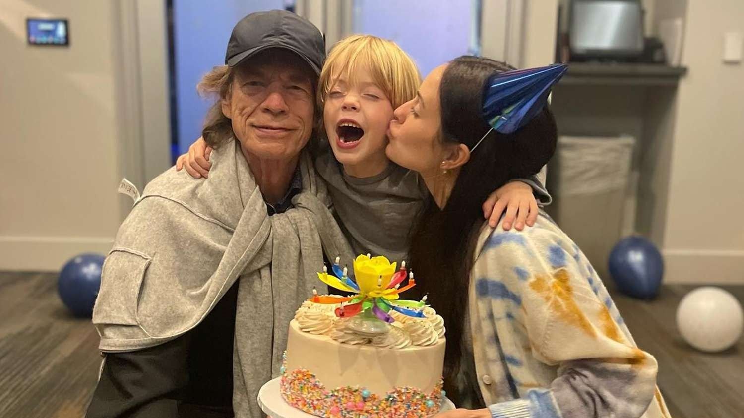 Mick Jagger junto a Melanie y Deveraux