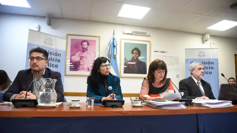 Juicio a la Corte: citan a Robles y D’Alessandro por los presuntos chats filtrados