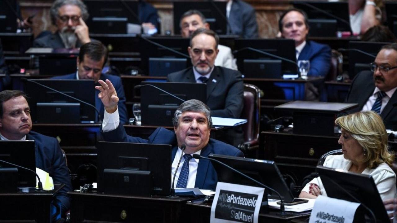 Senado: la oposición faltó a la sesión y activó cruces en el peronismo