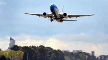 Un niño de dos años sufrió una descompensación en un avión y murió