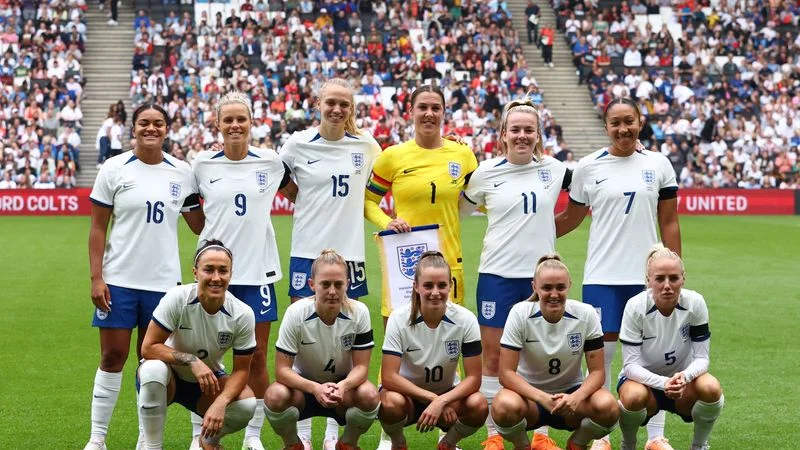 Canadá frena a Inglaterra en el calentamiento para la Copa Mundial Femenina; España e Italia ganan
