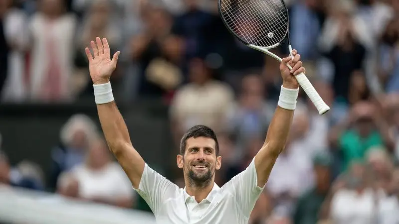 Djokovic derrota fácilmente a Sinner y alcanza la final de Wimbledon