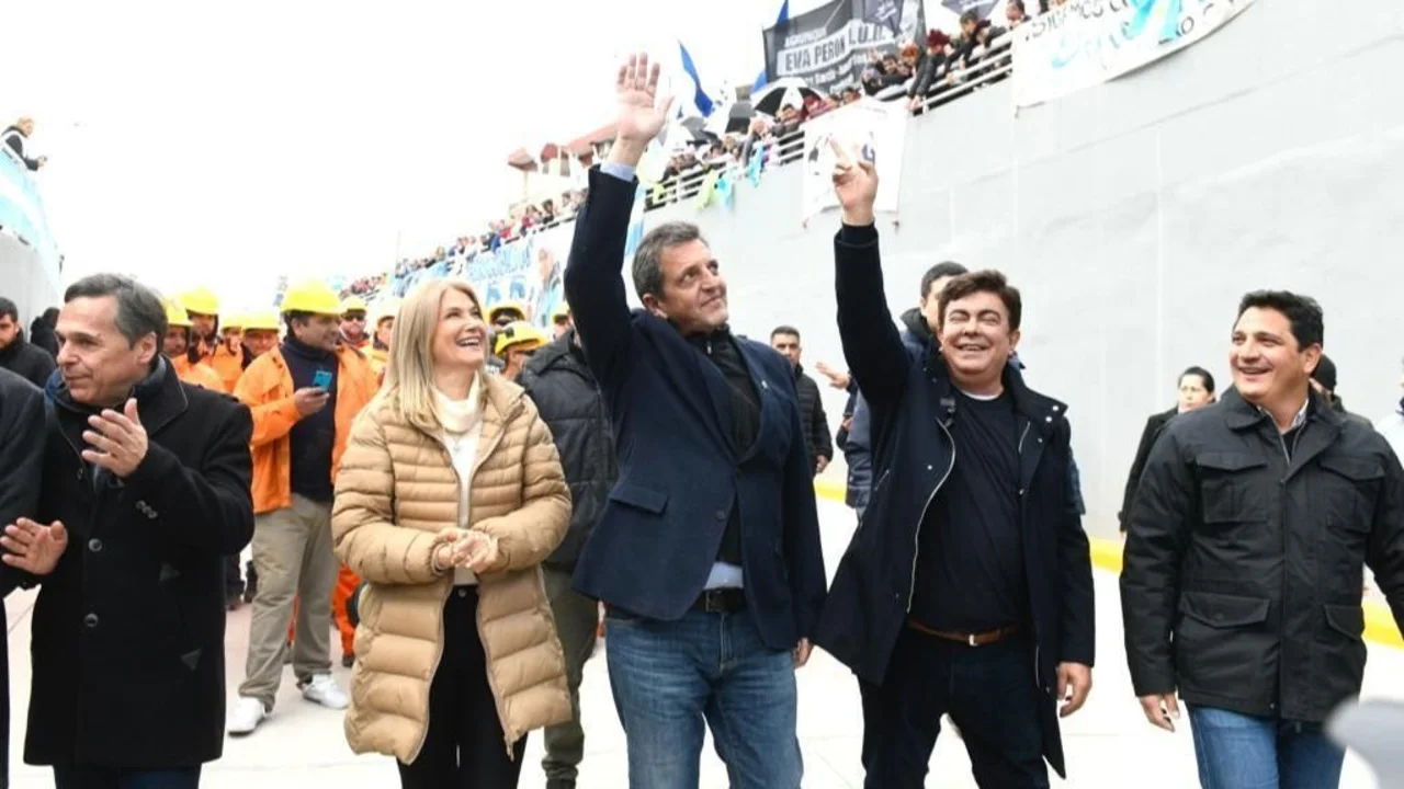 Sergio Massa. Verónica Magario. Fernando Espinoza