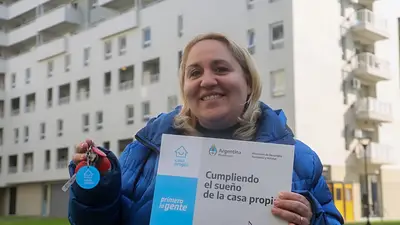 83 familias recibieron su vivienda en CABA 83 familias recibieron su vivienda en CABA