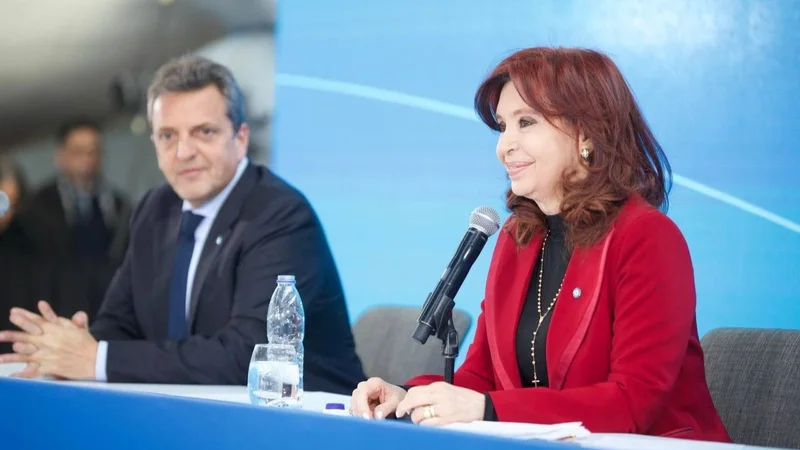 Junto a Massa, Cristina Kirchner advirtió al FMI: "Tienen que hacerse cargo de sus desmanejos"