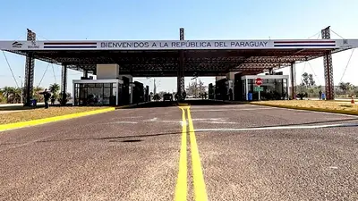 Polémico: un ministro de Paraguay propuso construir un muro en la frontera con Argentina Polémico: un ministro de Paraguay propuso construir un muro en la frontera con Argentina