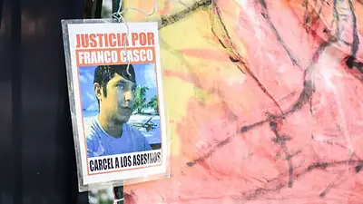 Violencia institucional: absolvieron a 19 policías acusados por la muerte de Franco Casco Violencia institucional: absolvieron a 19 policías acusados por la muerte de Franco Casco