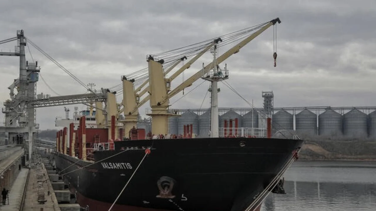 Ucrania denunció ataques nocturnos rusos y la destrucción de 60.000 toneladas de granos