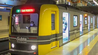 Paro total del subte paralizó todas las líneas hasta el cierre Paro total del subte paralizó todas las líneas hasta el cierre