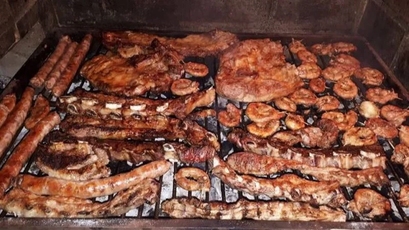 Concurso de asado para ganar 100 mil pesos. Fotos de asado con achuras