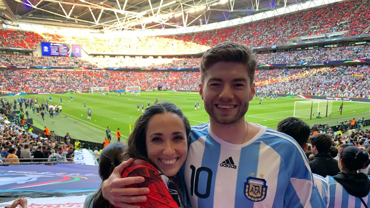 Aaran, el inglés que se volvió viral por su amor a la soda y a la Argentina: "Quedé fascinado"