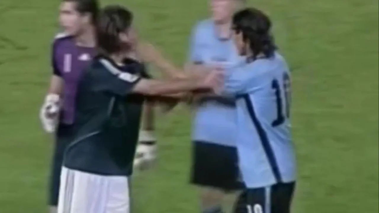 Edinson Cavani Martín Demichelis River Plate Boca Juniors