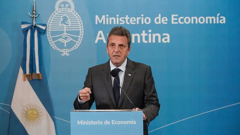 Massa, sobre el pago al FMI: "No se tocará un solo dólar de las reservas"