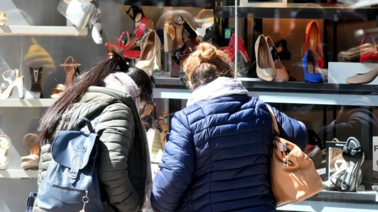 Crisis económica sin piso: las ventas en comercios y shoppings cayeron un 14% en mayo
