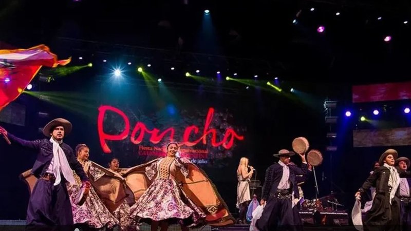 Festival Nacional e Internacional del Poncho.