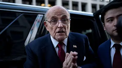 Giuliani pierde licencia de abogado en NY tras respaldar falsos alegatos de Trump sobre elecciones Giuliani pierde licencia de abogado en NY tras respaldar falsos alegatos de Trump sobre elecciones