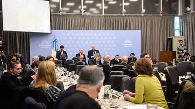 Diputados se encamina a dictaminar sobre la reducción de la jornada laboral Diputados se encamina a dictaminar sobre la reducción de la jornada laboral