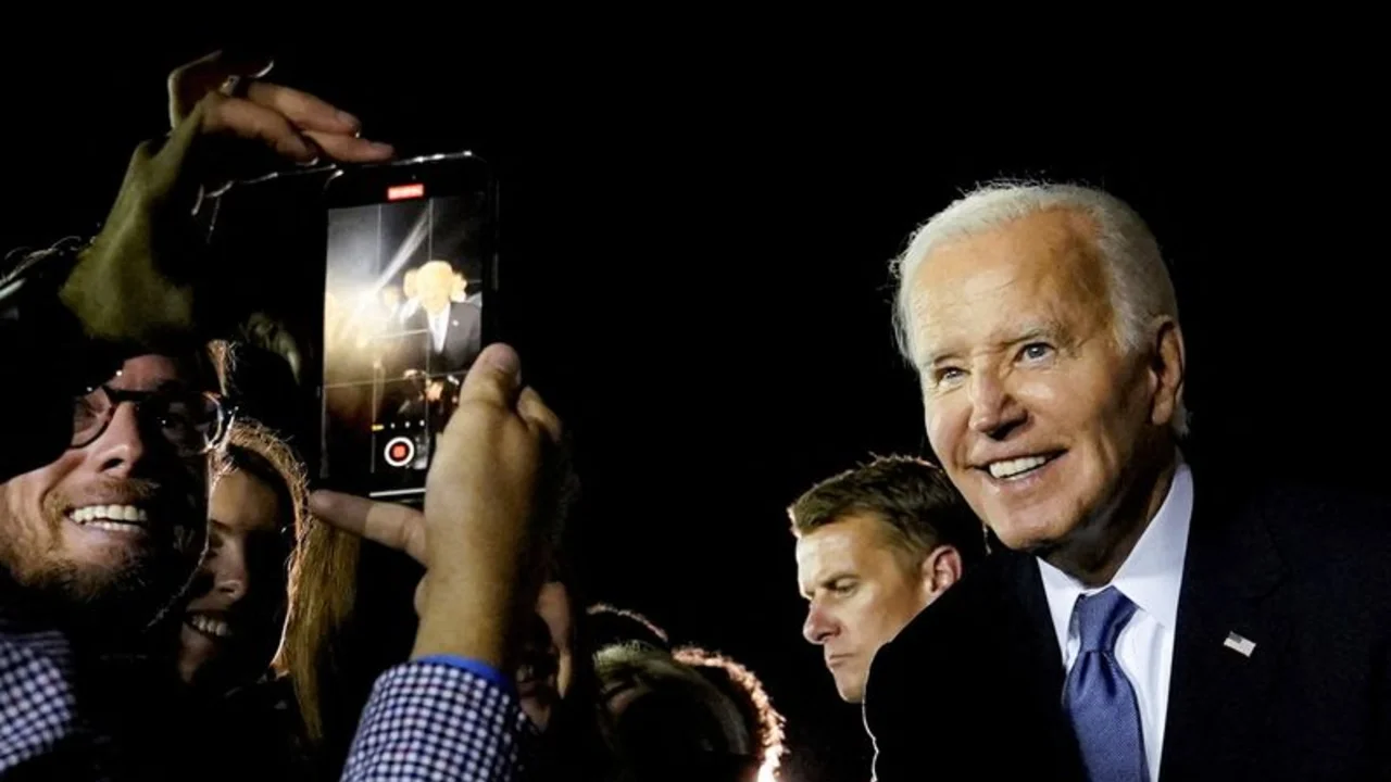 Biden dice que "casi se quedaba dormido" durante el debate después agitada agenda de viajes