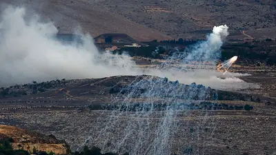Agricultores libaneses buscan respuestas sobre el uso de fósforo blanco por parte de Israel Agricultores libaneses buscan respuestas sobre el uso de fósforo blanco por parte de Israel