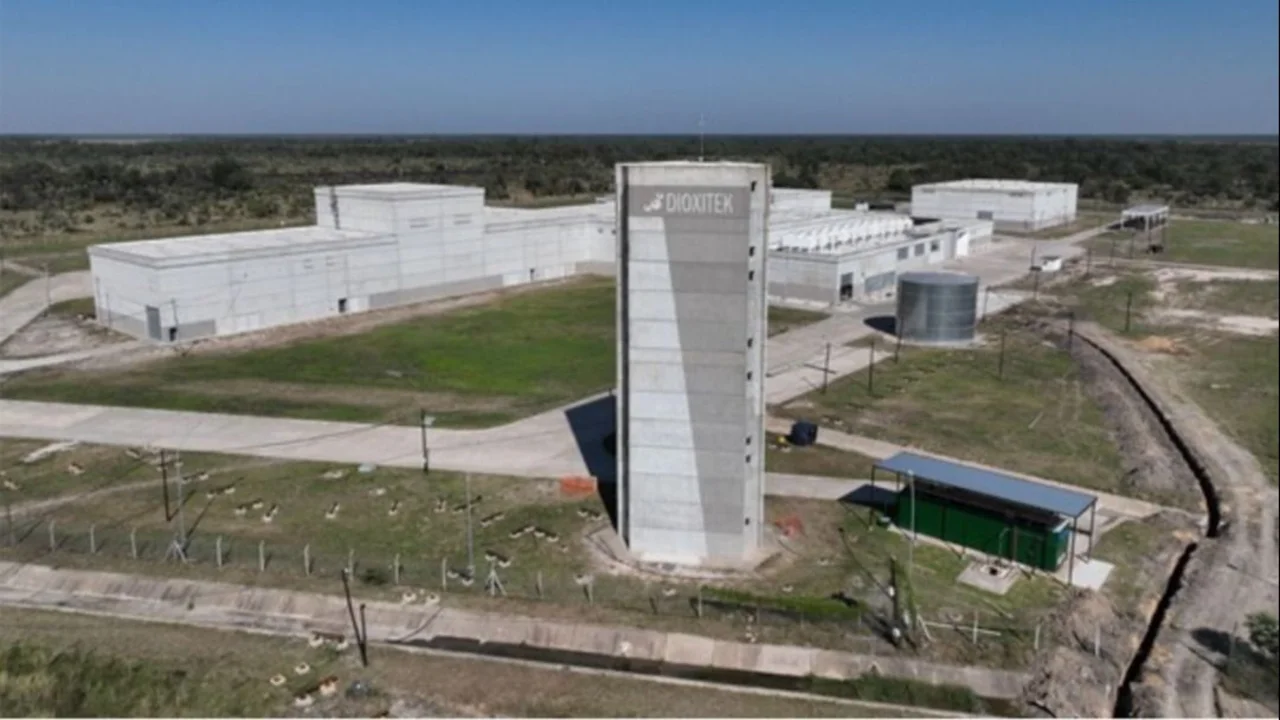 Alerta por la energía eléctrica en el país: paralizan la platan Dioxitek en Formosa