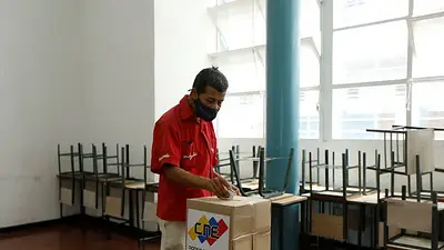 Venezuela entra a las últimas semanas de la campaña electoral con Maduro a la defensiva: analistas Venezuela entra a las últimas semanas de la campaña electoral con Maduro a la defensiva: analistas