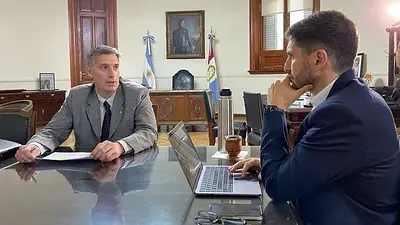 Impuestazo de Pullaro: suben los tributos inmobiliarios y patentes en Santa Fe Impuestazo de Pullaro: suben los tributos inmobiliarios y patentes en Santa Fe