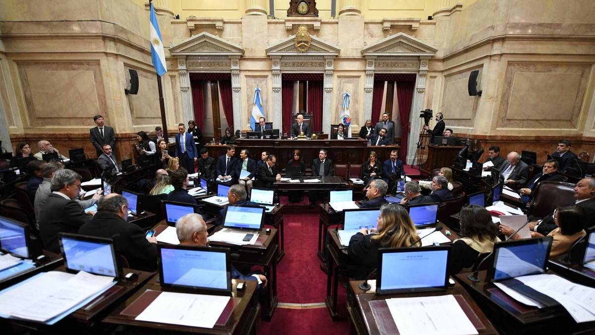 Santilli y LLA reunieron a los aliados para reactivar la agenda en el Senado
